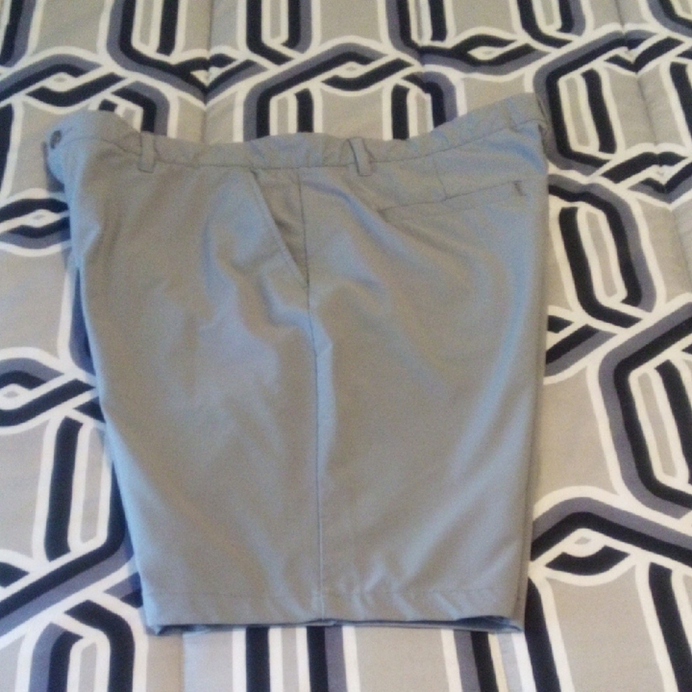 GOLF AMERICA Golf Shorts - Size 40